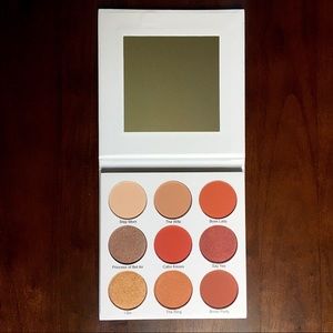 Give Them Lala Beauty Grown Woman Palette - NEW